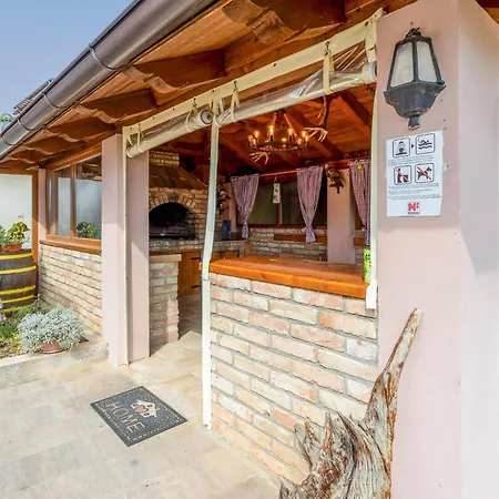 2 Bedroom Lovely In